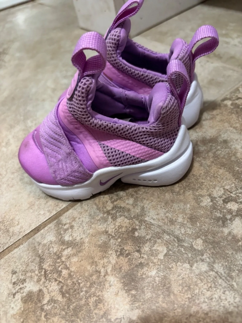 Baby Nikes 3C